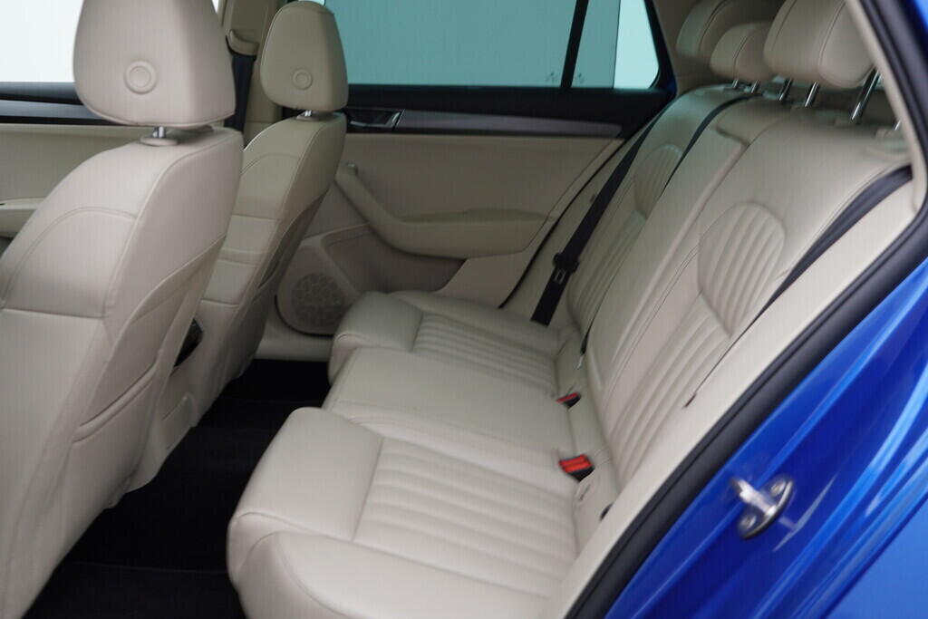 OV190V10109_38.webp_SUPERB Style Plus 2.0 TDI 110 kW manuál, DPH