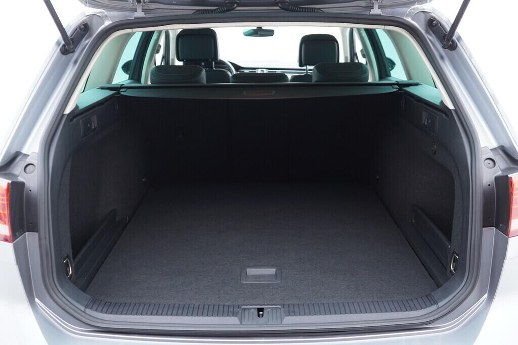 OV190V10110_40.webp_PASSAT ALLTRACK 2.0 TDI 140 kW automat, DPH