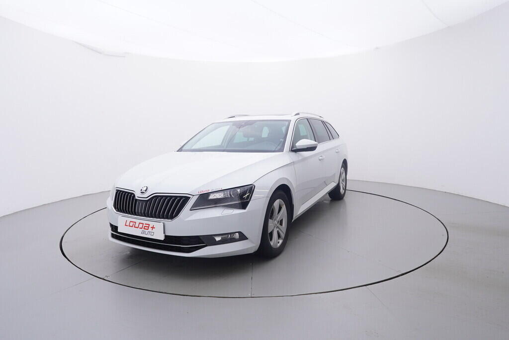 OV190V10112_10.webp_SUPERB Style 2.0 TDI 140 kW automat