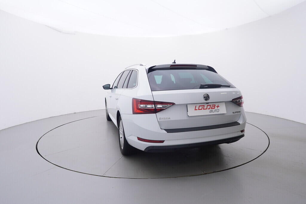 OV190V10112_13.webp_SUPERB Style 2.0 TDI 140 kW automat