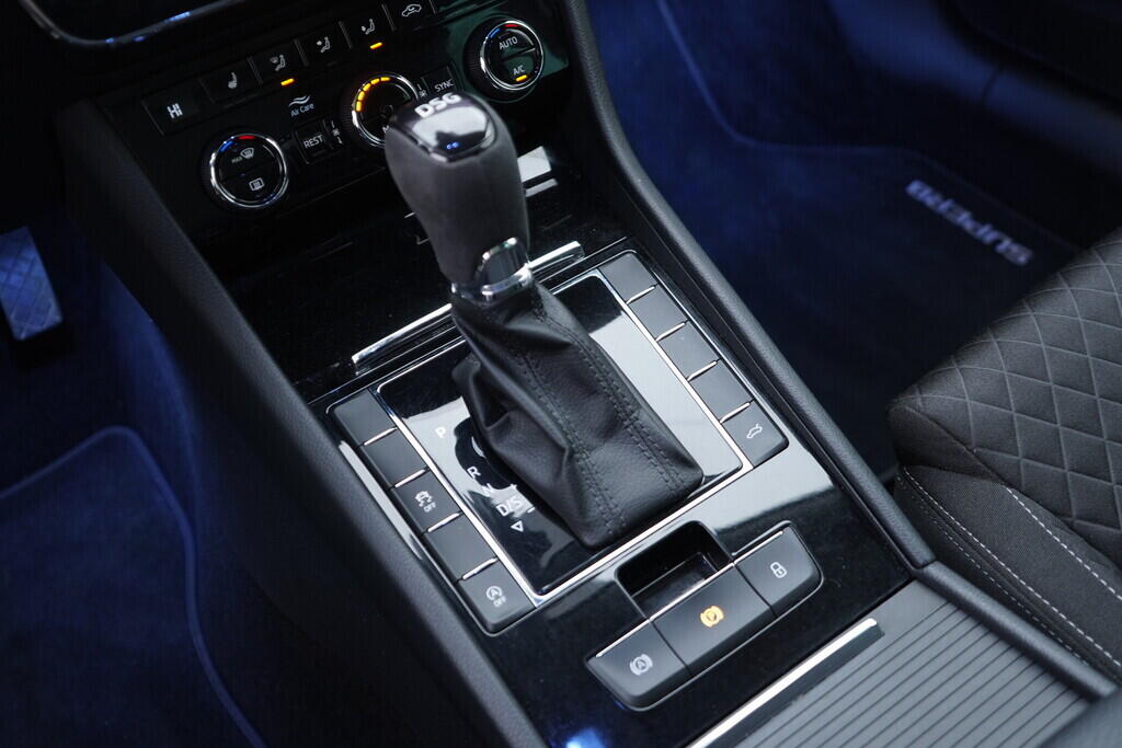 OV190V10112_34.webp_SUPERB Style 2.0 TDI 140 kW automat