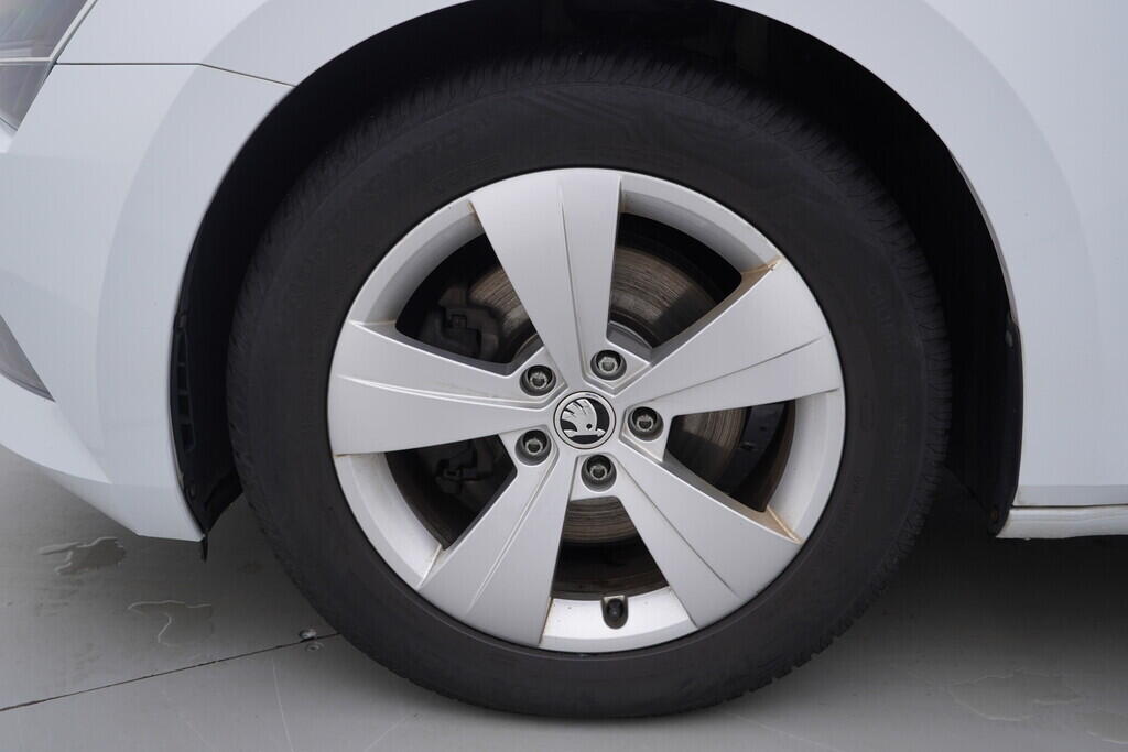 OV190V10112_43.webp_SUPERB Style 2.0 TDI 140 kW automat