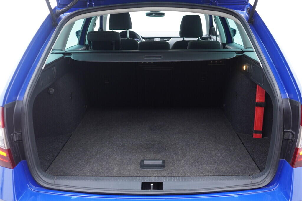 OV190V10113_38.webp_OCTAVIA Style Extra 2.0 TDI 110 kW automat