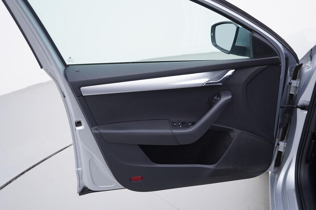 OV190V10114_19.webp_OCTAVIA Ambition 1.6 TDI 85 kW automat