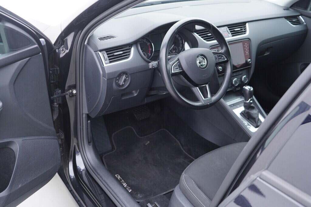 OV190V10115_18.webp_OCTAVIA Ambition DRIVE 1.5 TSI 110 kW automat