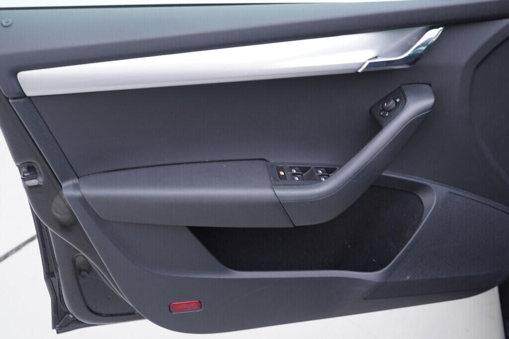 OV190V10115_19.webp_OCTAVIA Ambition DRIVE 1.5 TSI 110 kW automat