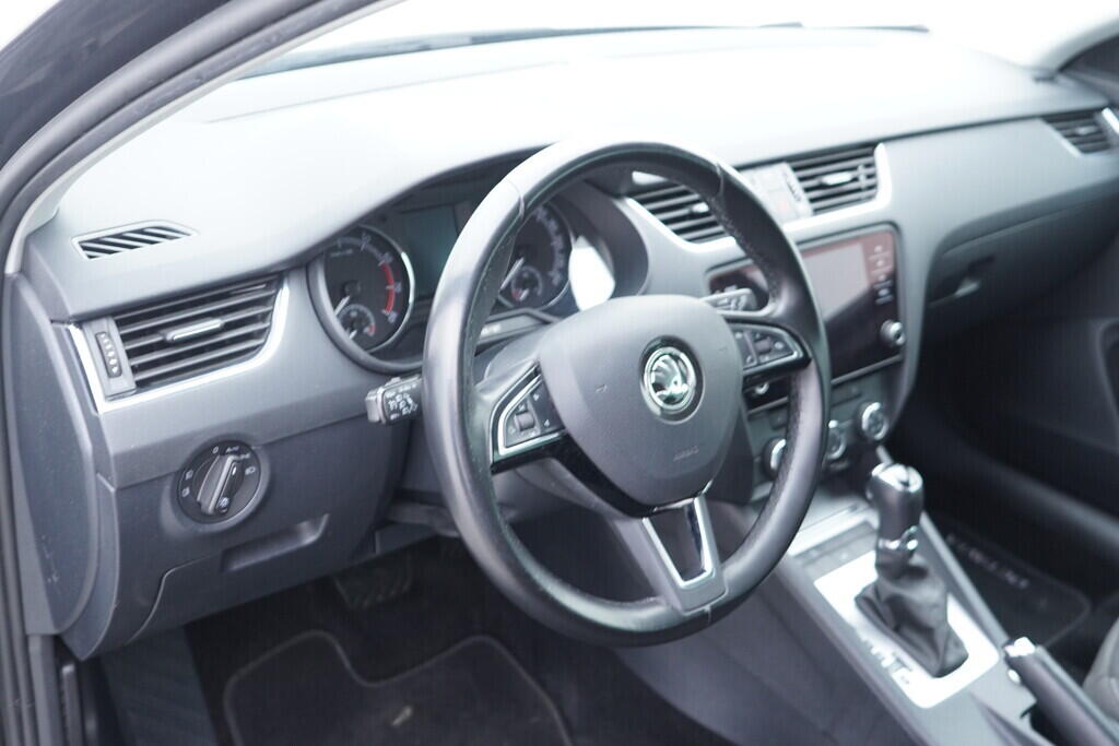 OV190V10115_21.webp_OCTAVIA Ambition DRIVE 1.5 TSI 110 kW automat