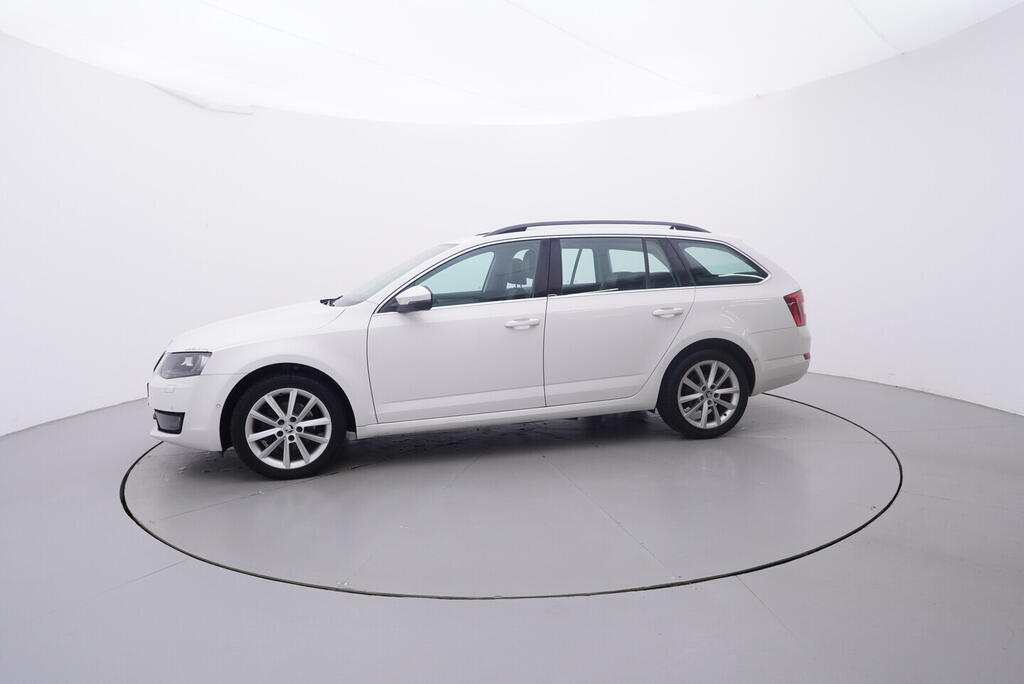 OV190V10117_11.webp_OCTAVIA Elegance 1.4 TSI 103 kW automat