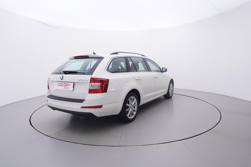 OV190V10117_14.webp_OCTAVIA Elegance 1.4 TSI 103 kW automat