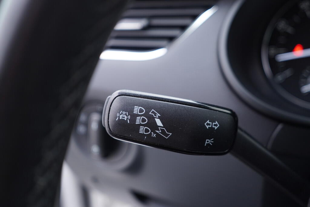 OV190V10117_25.webp_OCTAVIA Elegance 1.4 TSI 103 kW automat