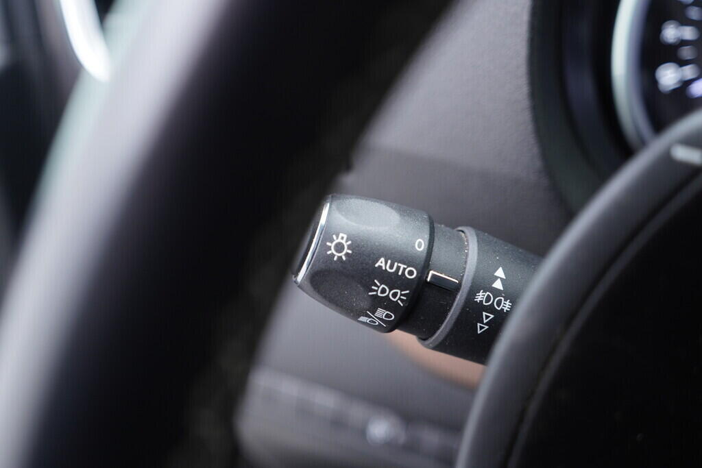 OV190V10120_23.webp_PROACE VERSO Family 2.0 D-4D  130 kW automat, DPH