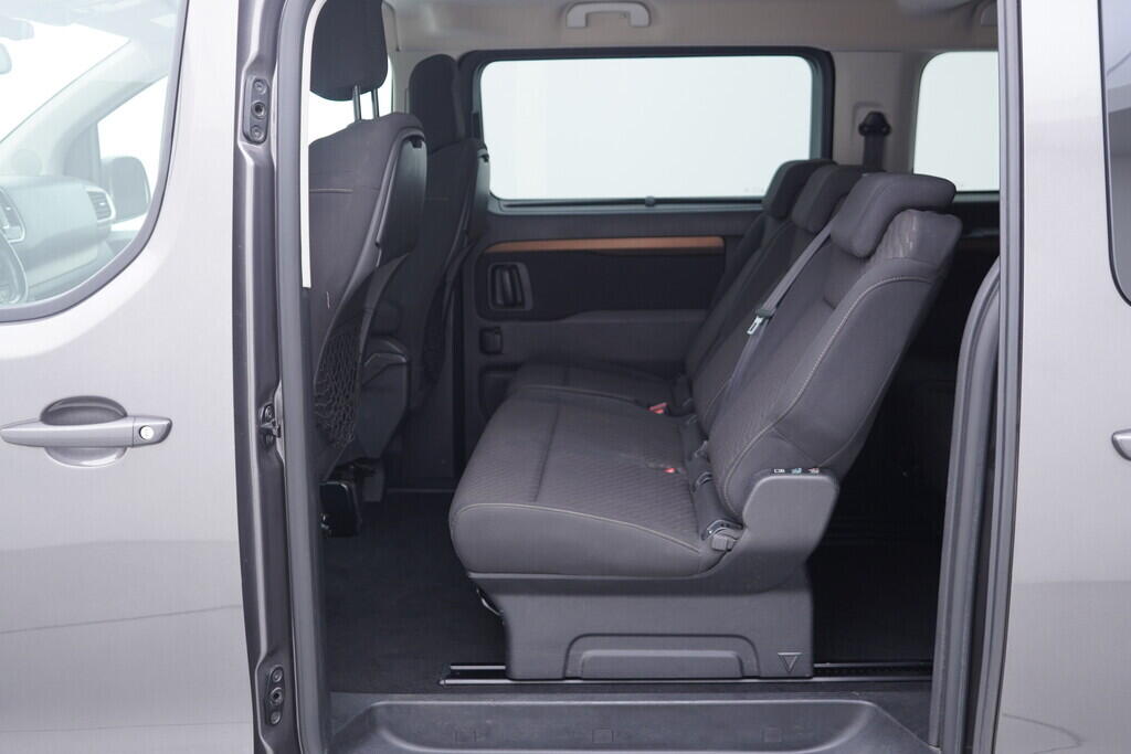 OV190V10120_34.webp_PROACE VERSO Family 2.0 D-4D  130 kW automat, DPH