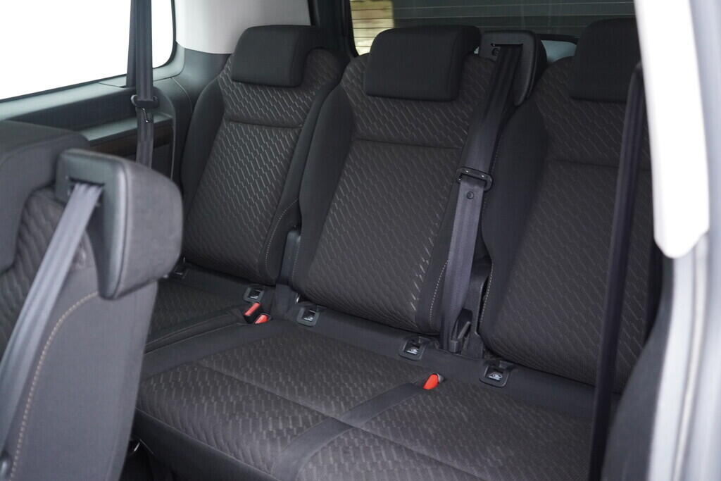 OV190V10120_37.webp_PROACE VERSO Family 2.0 D-4D  130 kW automat, DPH