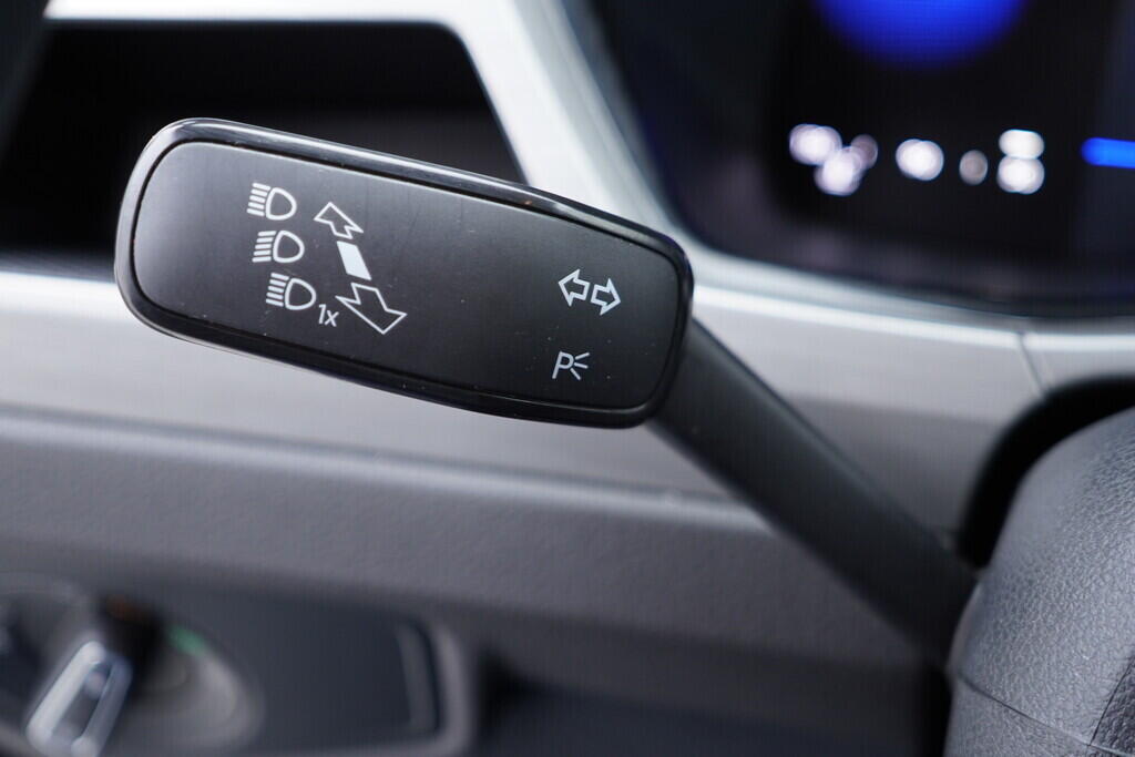 OV190V10122_23.webp_TOURAN CL 2.0 TDI 110 kW automat, DPH