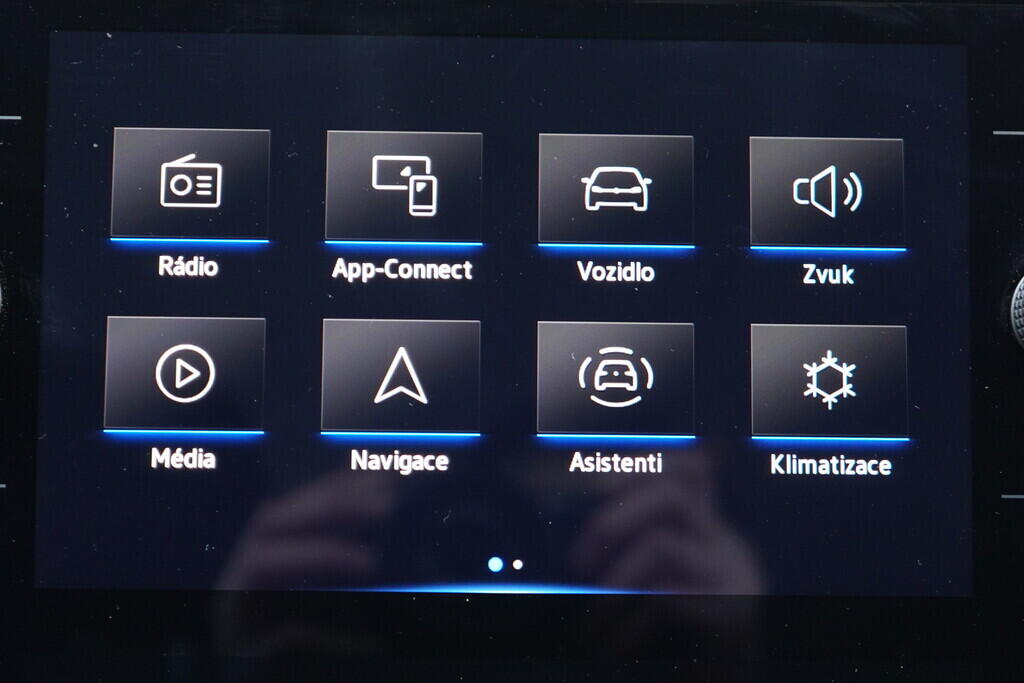 OV190V10122_27.webp_TOURAN CL 2.0 TDI 110 kW automat, DPH