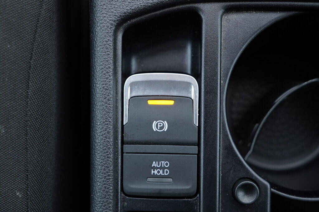 OV190V10122_33.webp_TOURAN CL 2.0 TDI 110 kW automat, DPH