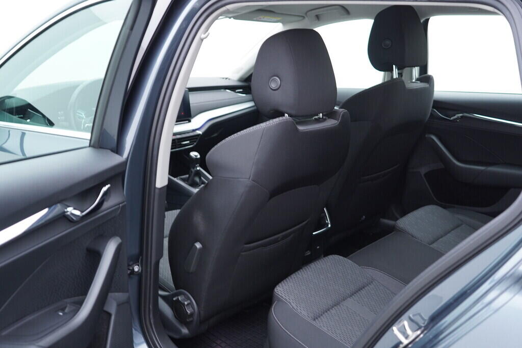 OV190V10123_35.webp_OCTAVIA Style 1.5 TSI 110 kW manuál