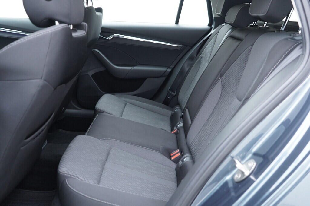 OV190V10123_37.webp_OCTAVIA Style 1.5 TSI 110 kW manuál