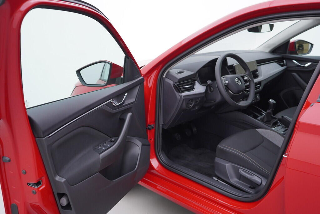 OV190V10124_18.webp_SCALA Selection 1.0 TSI 85 kW manuál, DPH