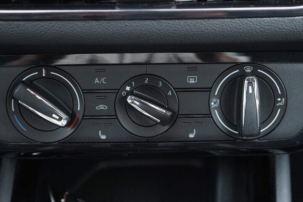 OV190V10124_31.webp_SCALA Selection 1.0 TSI 85 kW manuál, DPH