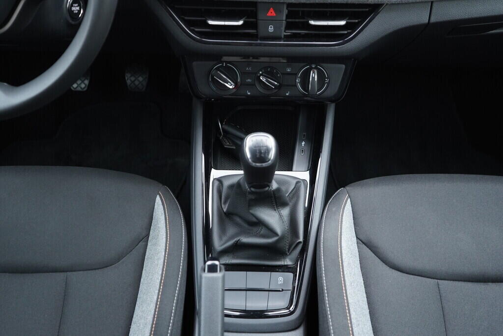 OV190V10124_32.webp_SCALA Selection 1.0 TSI 85 kW manuál, DPH