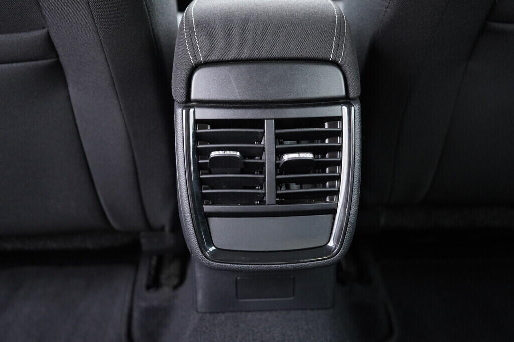 OV190V10124_34.webp_SCALA Selection 1.0 TSI 85 kW manuál, DPH