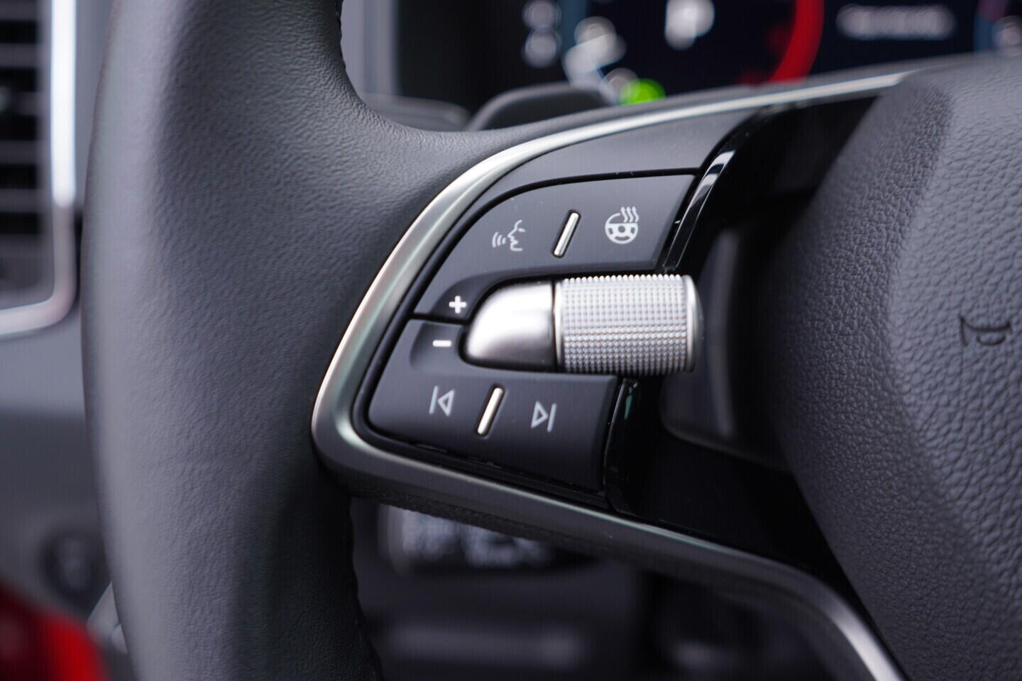 OV190V10127_25.webp_KAROQ Selection 1.5 TSI 110 kW automat, DPH