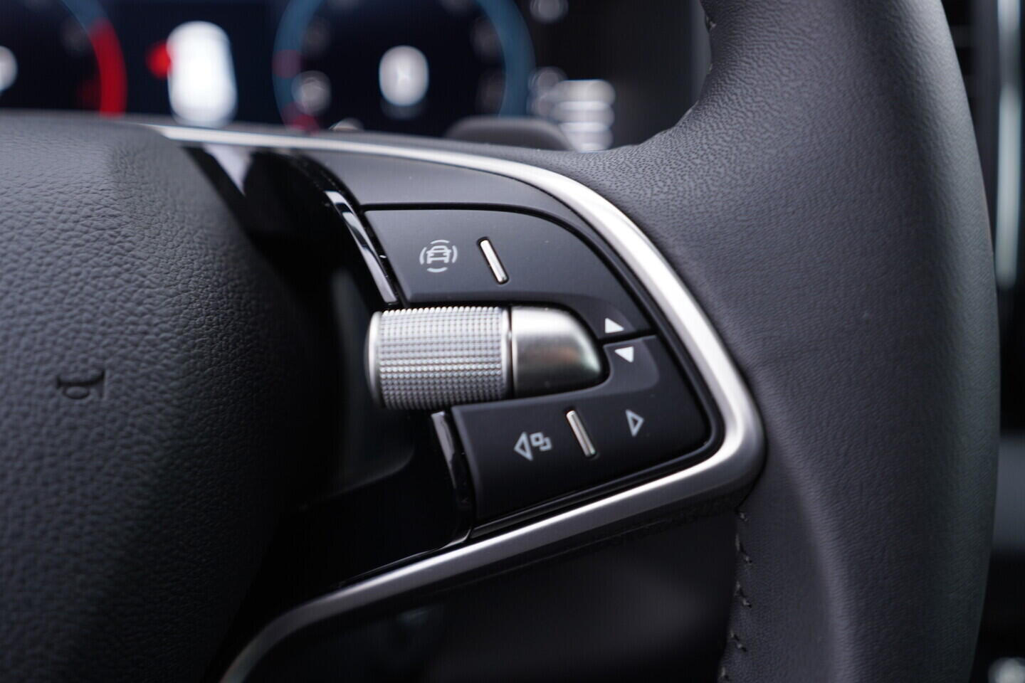 OV190V10127_26.webp_KAROQ Selection 1.5 TSI 110 kW automat, DPH