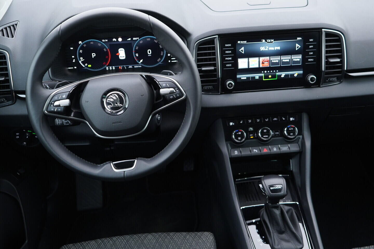 OV190V10127_27.webp_KAROQ Selection 1.5 TSI 110 kW automat, DPH