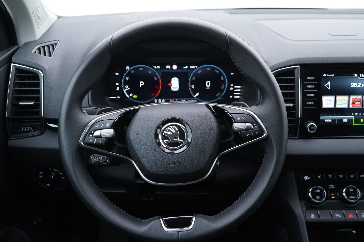 OV190V10127_28.webp_KAROQ Selection 1.5 TSI 110 kW automat, DPH