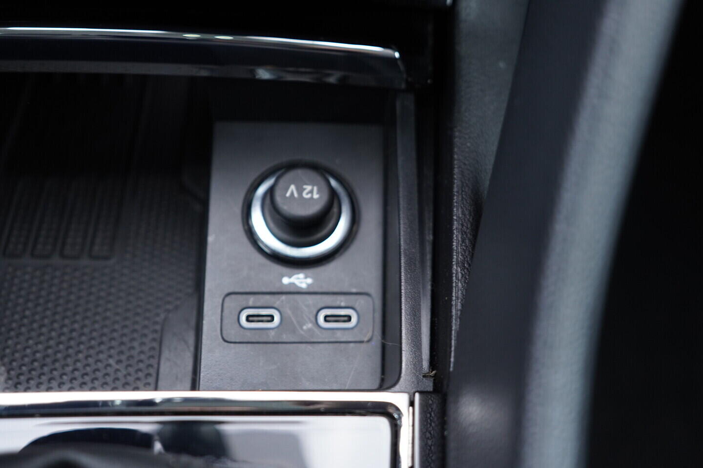 OV190V10127_35.webp_KAROQ Selection 1.5 TSI 110 kW automat, DPH