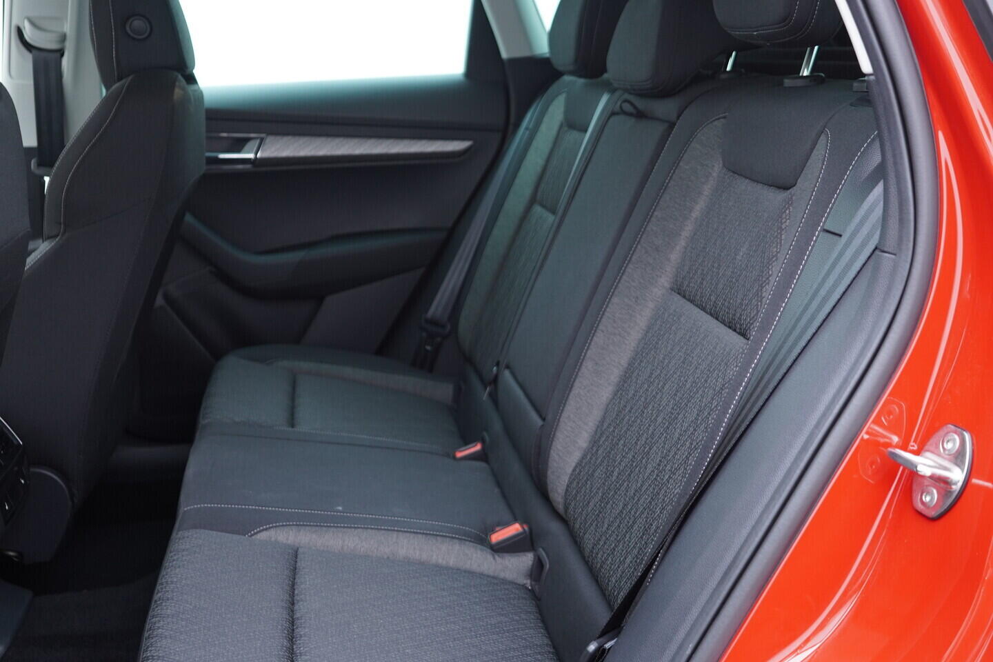 OV190V10127_38.webp_KAROQ Selection 1.5 TSI 110 kW automat, DPH