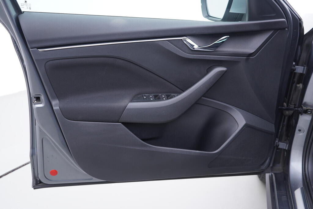 OV190V10129_19.webp_KAMIQ ScoutLine 1.0 TSI 81 kW manuál