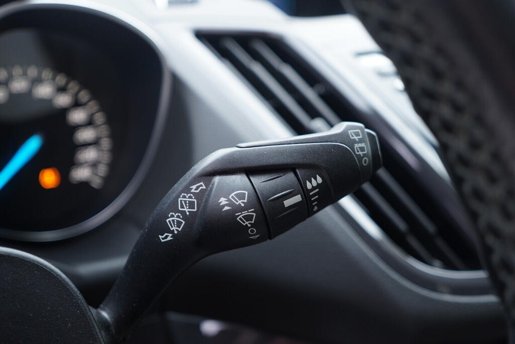 OV190V10130_24.webp_KUGA Titanium 1.5  110 kW manuál