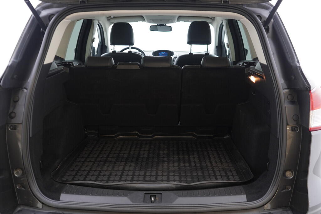 OV190V10130_34.webp_KUGA Titanium 1.5  110 kW manuál