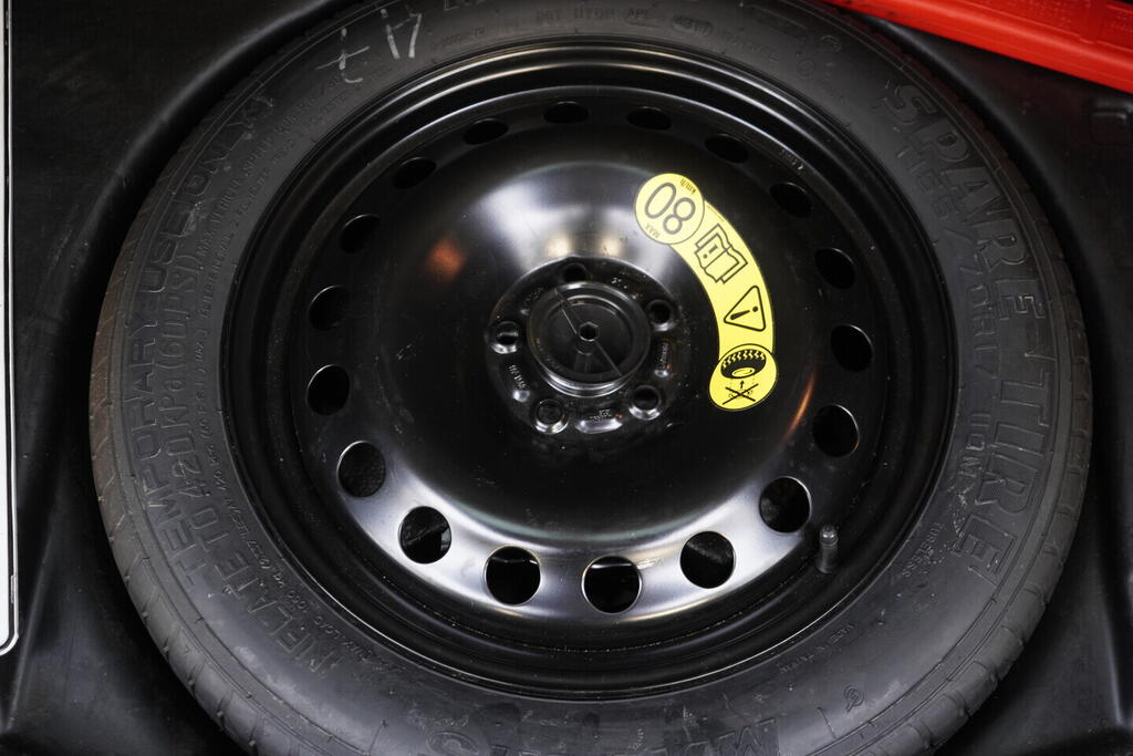 OV190V10130_35.webp_KUGA Titanium 1.5  110 kW manuál