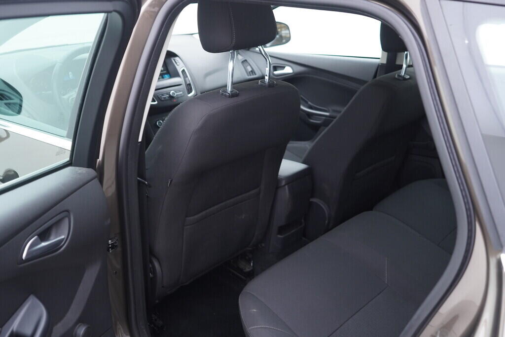 OV190V10131_36.webp_FOCUS Cool&Connect 1.0  92 kW manuál