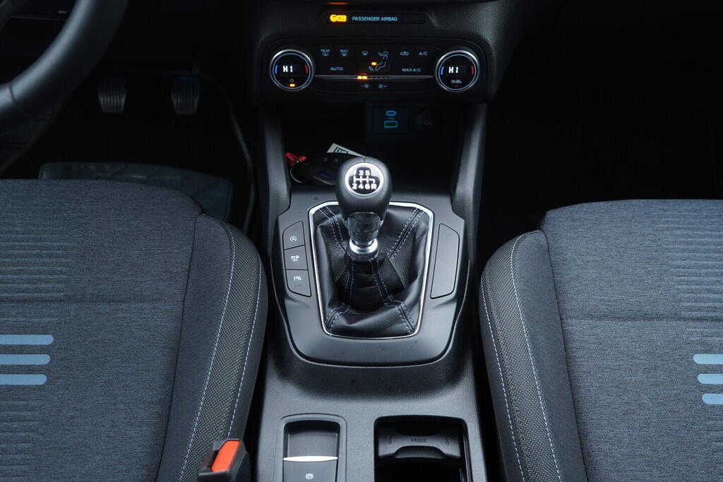 OV190V10132_31.webp_FOCUS Active Titamium 1.0  92 kW manuál