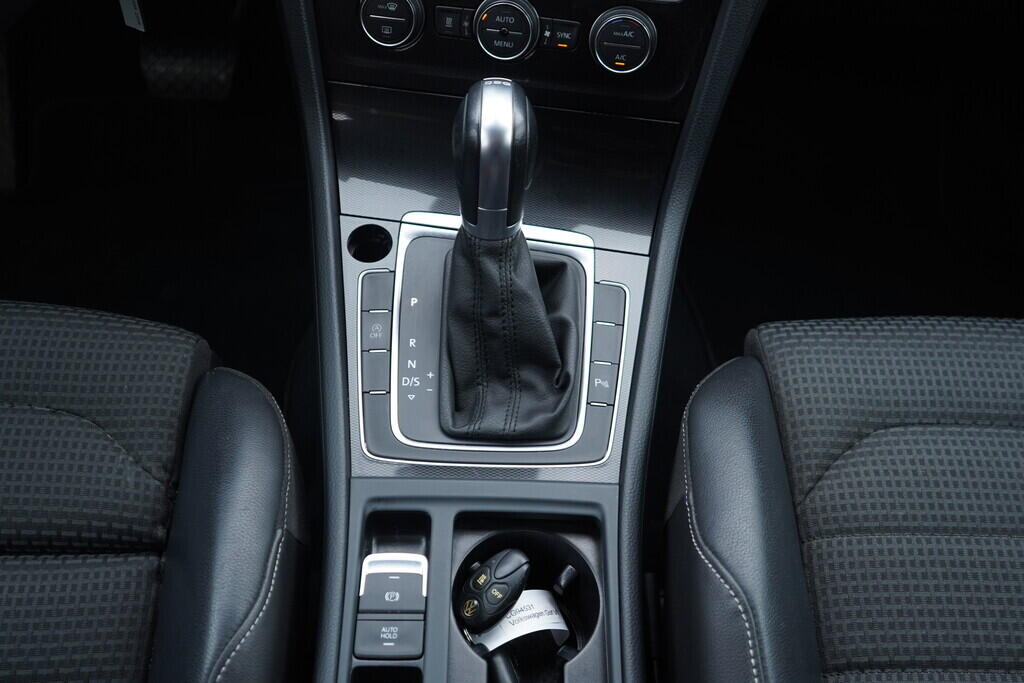OV190V10134_34.webp_GOLF VARIANT Comfortline 1.6 TDI 81 kW automat