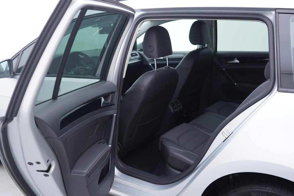 OV190V10134_35.webp_GOLF VARIANT Comfortline 1.6 TDI 81 kW automat