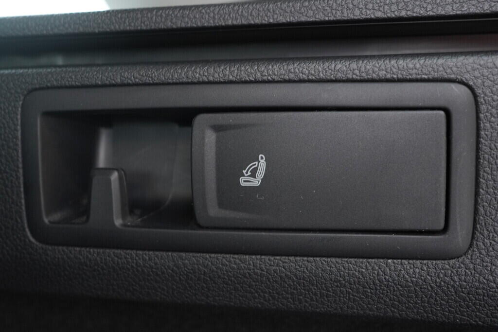 OV190V10134_39.webp_GOLF VARIANT Comfortline 1.6 TDI 81 kW automat