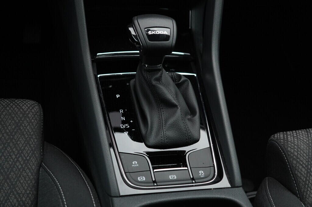 OV190V10142_30.webp_KAROQ Style 1.5 TSI 110 kW automat, DPH