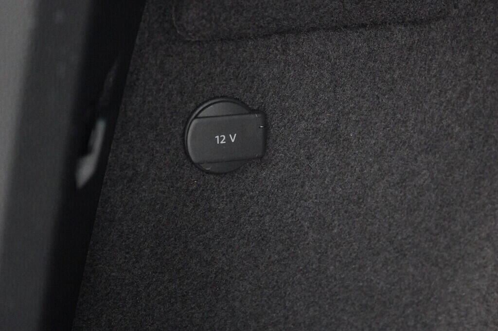 OV190V10143_34.webp_KAROQ Style 1.5 TSI 110 kW automat, DPH