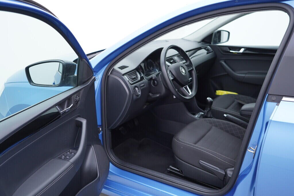 OV190V10152_18.webp_RAPID Style 1.0 TSI 81 kW manuál