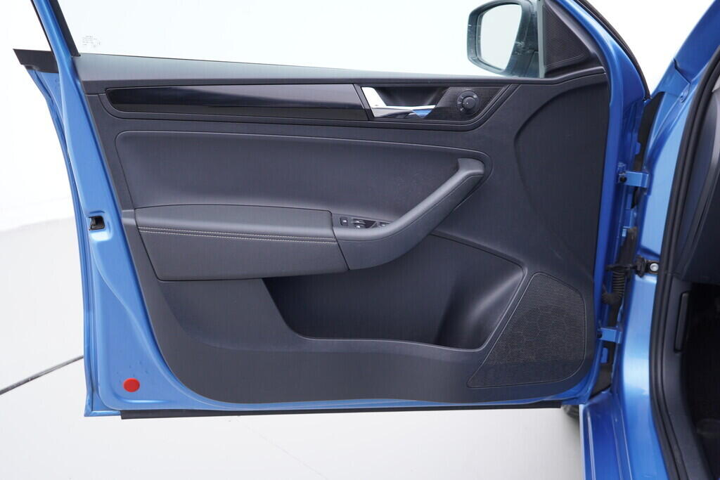 OV190V10152_19.webp_RAPID Style 1.0 TSI 81 kW manuál