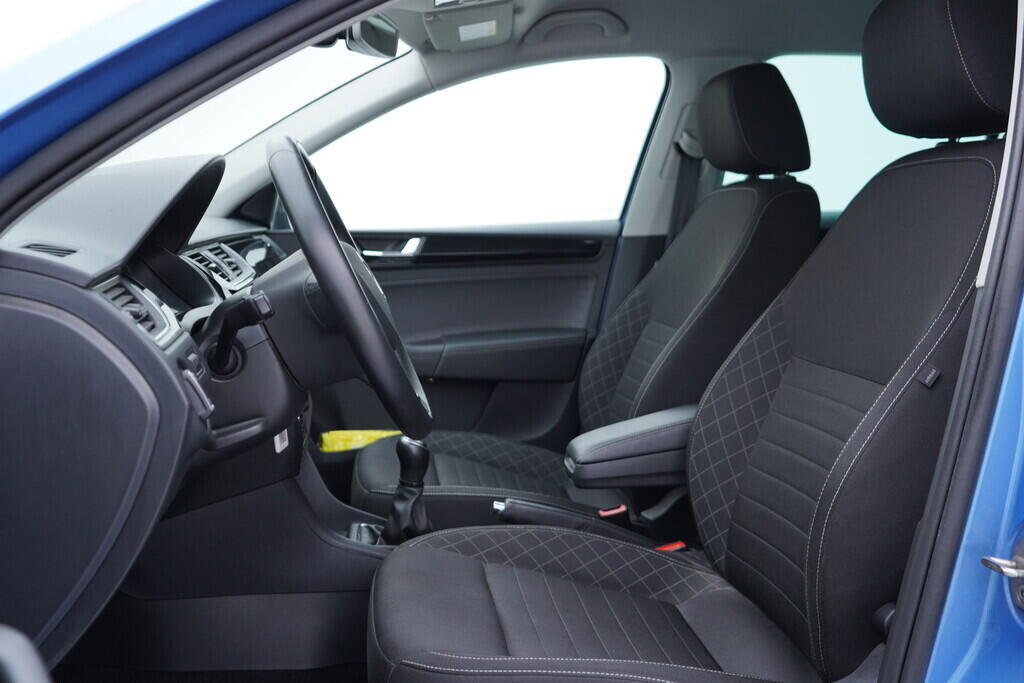 OV190V10152_22.webp_RAPID Style 1.0 TSI 81 kW manuál