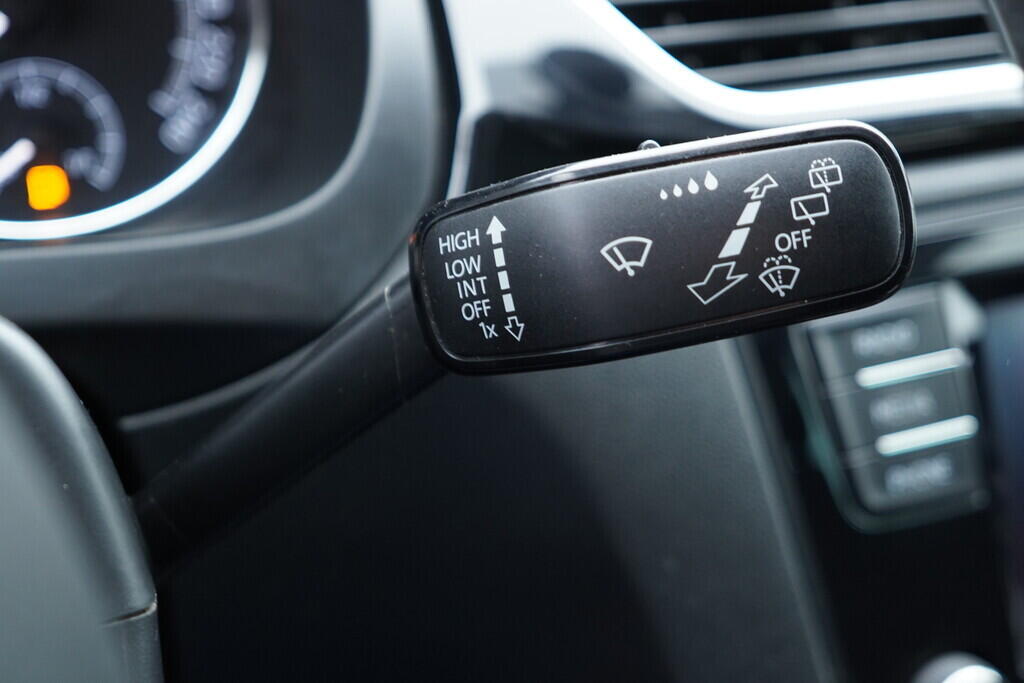 OV190V10152_24.webp_RAPID Style 1.0 TSI 81 kW manuál