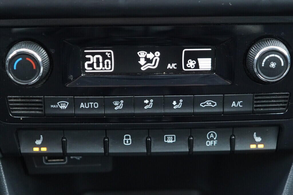 OV190V10152_29.webp_RAPID Style 1.0 TSI 81 kW manuál