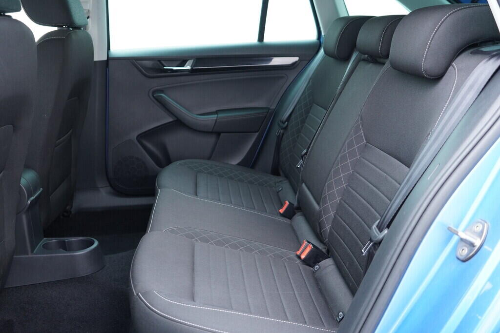 OV190V10152_32.webp_RAPID Style 1.0 TSI 81 kW manuál