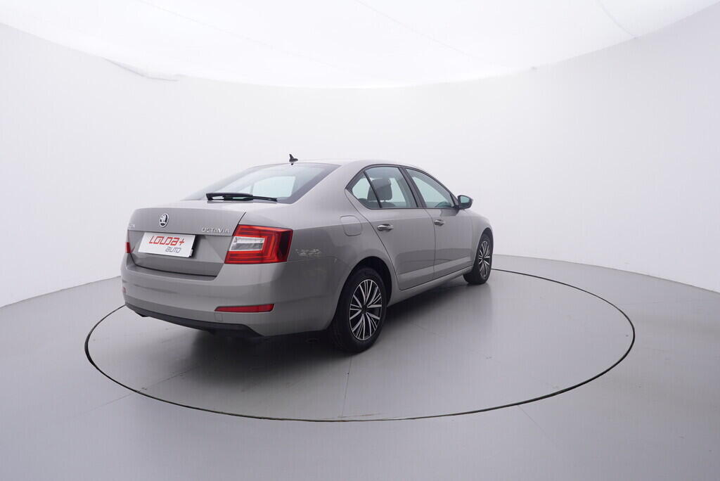 OV190V10153_14.webp_OCTAVIA Ambiente 1.6 TDI 81 kW manuál